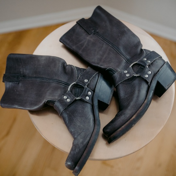 FRYE Harness 12R in Smoke - Picture 1 of 7